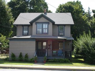 4413 Albany Post Rd APT 4, Hyde Park, NY 12538