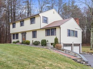 276 Chandler Rd, Andover, MA 01810