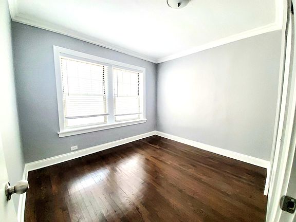 4th image of 934 Judson Ave APT 1M