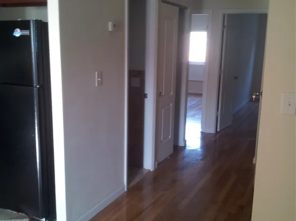 164-08 Glenn Ave, Jamaica, NY 11432