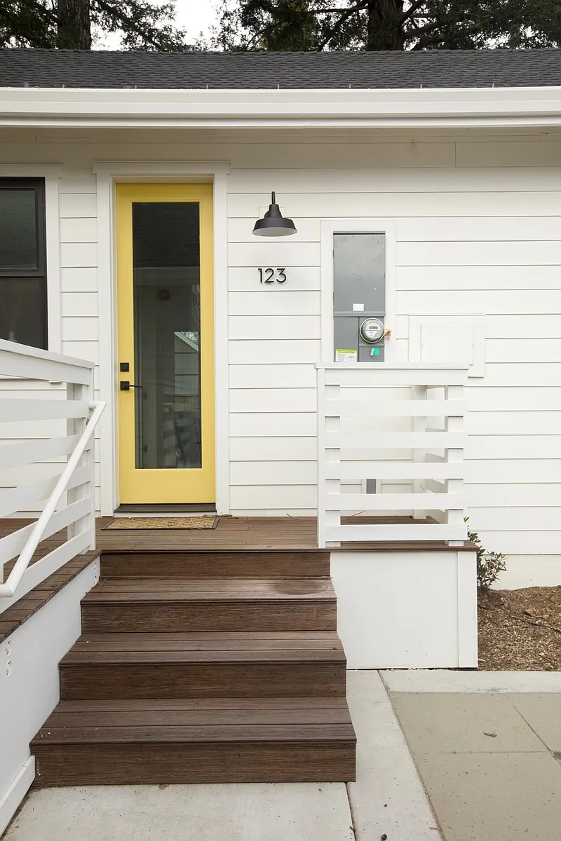 Front Door - 123 Kennedy Ln