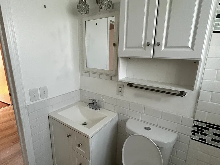 23812 Knickerbocker Rd — Photo 16