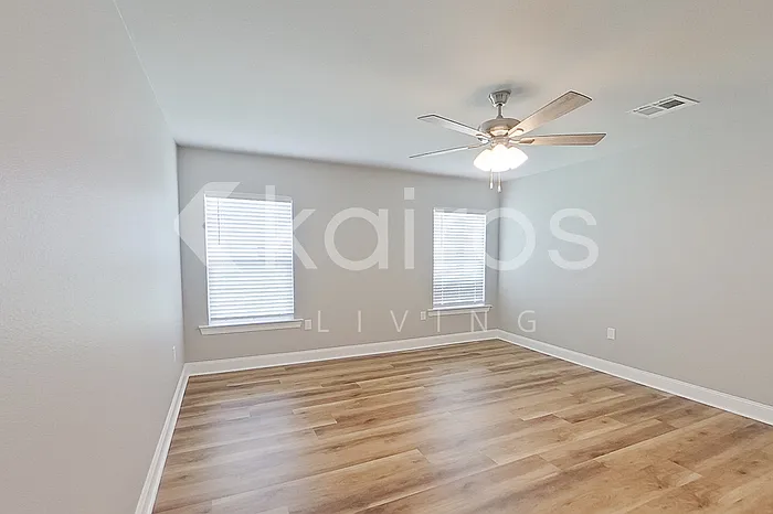 13760 Willowmore Dr — Photo 15