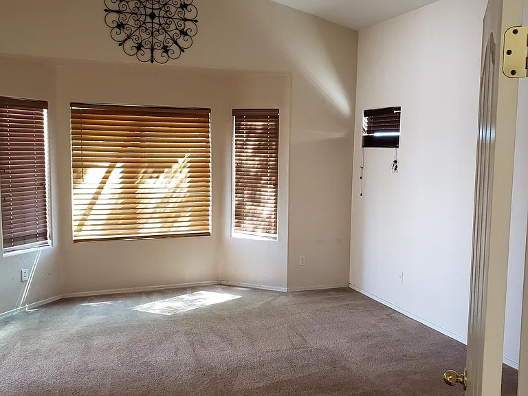 36455 W Alhambra St — Photo 11