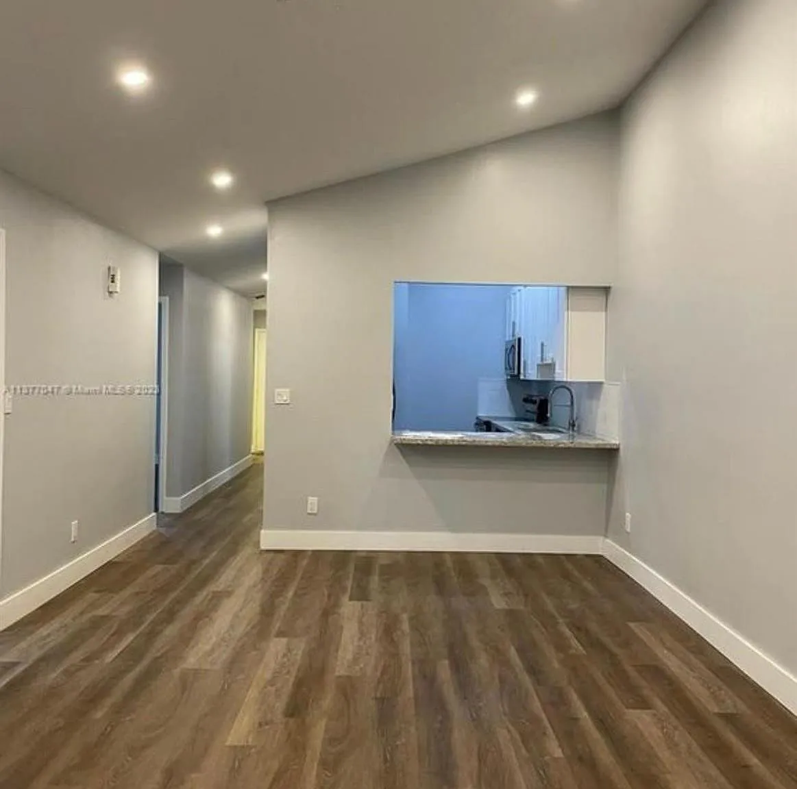 3 bed, 2.0 bath, 1238 sqft, $3,100 — Photo 3