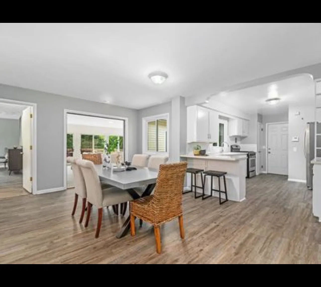 4 bed, 1968 sqft, $2,500 — Photo 4