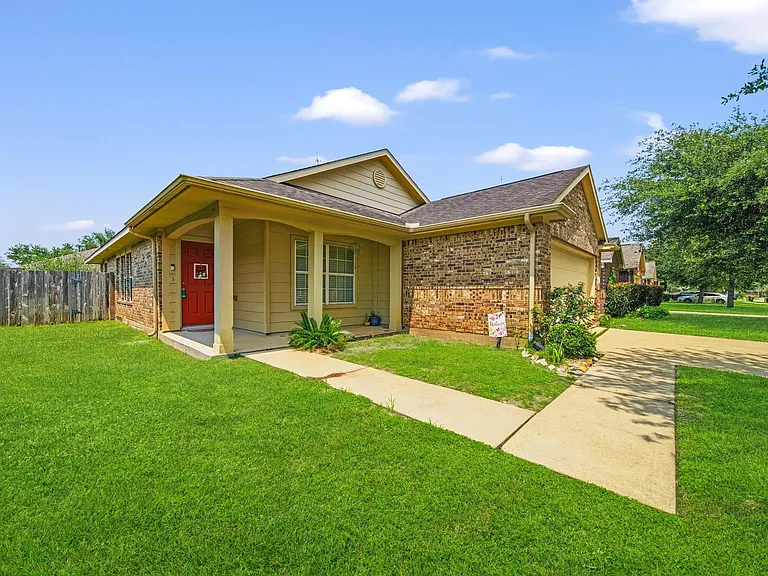 3414 Oaklawn Place Dr — Photo 1