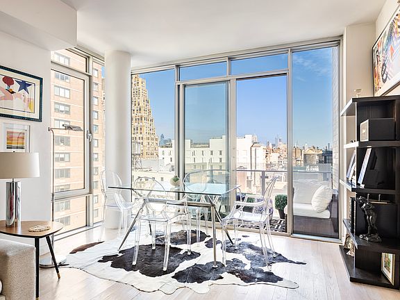 3rd image of 50 Franklin St APT 12B