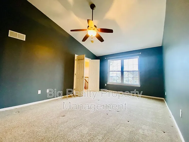 475 Stoneglen St — Photo 17