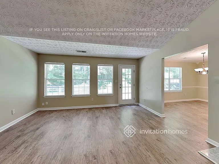 1383 Wilkes Crest Ct — Photo 3
