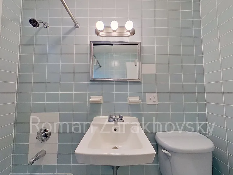 7 Wade St #6 — Photo 12