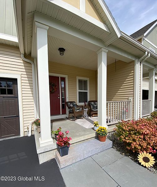 3rd image of 41 Weston Way