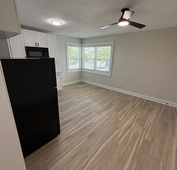 201 E Ocean View Ave #3 — Photo 3