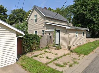 941 Cypress St, Saint Paul, MN 55106