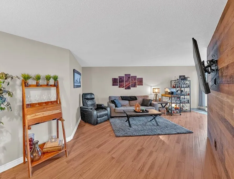 1 bed, $1,662 — Photo 4