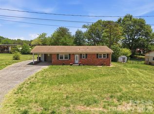 1910 26th St NE, Hickory, NC 28601