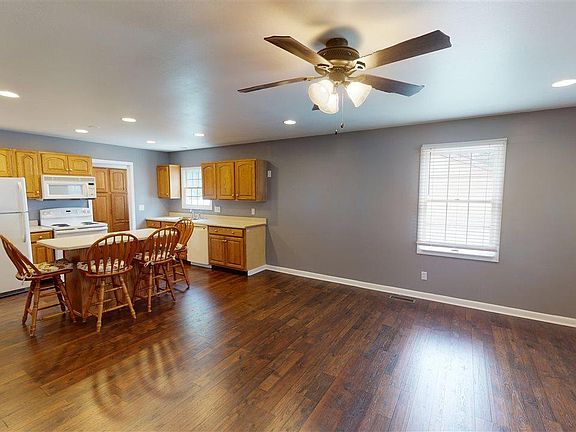 5th image of 3125 Brereton Ct
