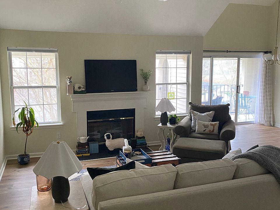 1st image of 324 River Forest Rd