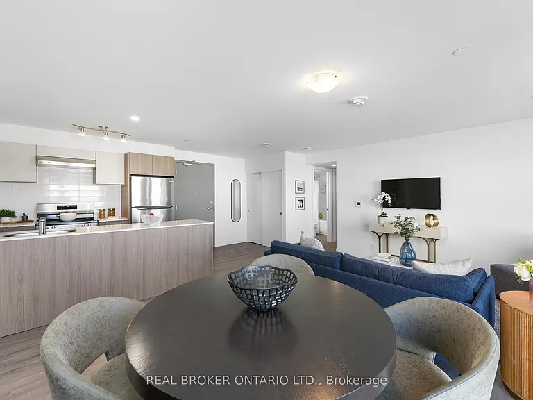 100 Manett Cres #415 — Photo 14