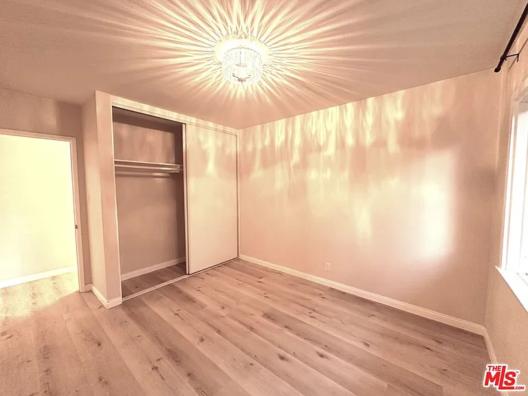 2027 Euclid St #A — Photo 10