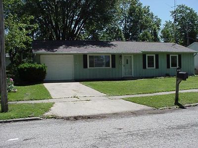 1221 Dogwood Ln, Bloomington, IL, 61704