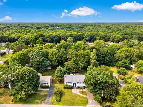 106 Tanglewood Drive, East Falmouth, MA 02536