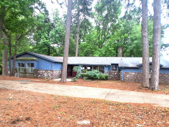 207 Wildwood Dr, Texarkana, TX 75501