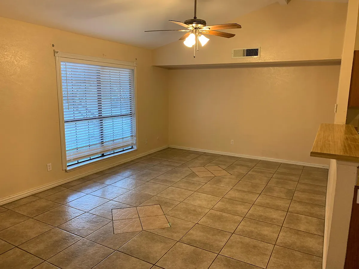 Building Photo - 4614 Jenkins Cir