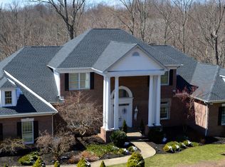 150 Whispering Woods Rd, Charleston, WV 25304