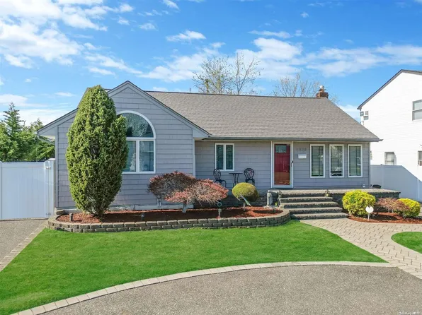 2839 Charles Road, Wantagh, NY 11793