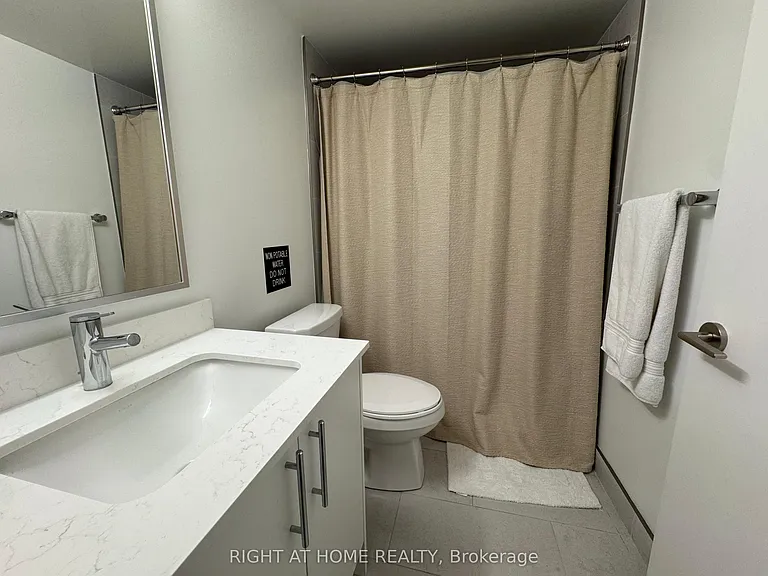 3 Strathgowan Ave #318 — Photo 19