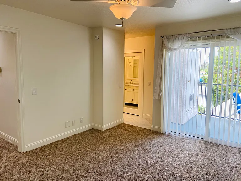 20812 Beach Blvd — Photo 15