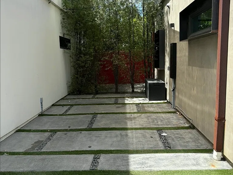 2334 Louella Ave — Photo 2