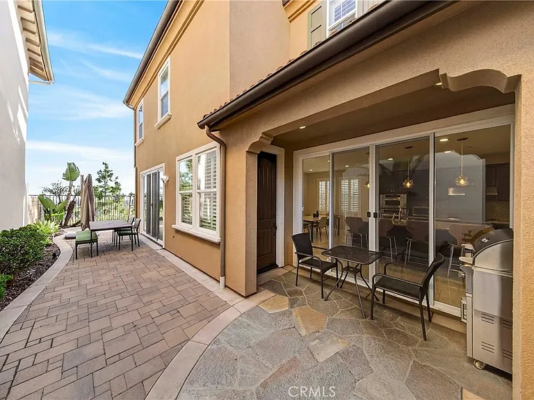 2976 E Coalinga Dr — Photo 3