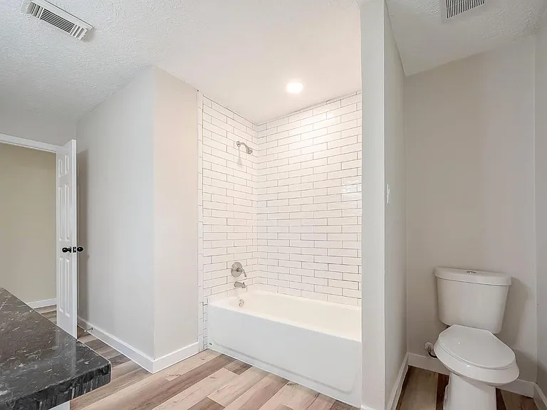 1011 Klamath Ln — Photo 13