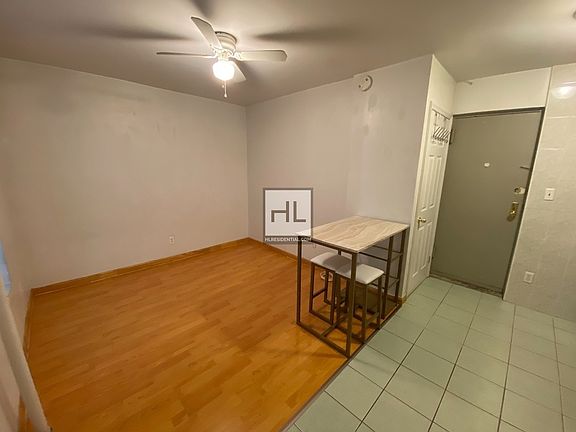 5th image of 129 Mott St #28