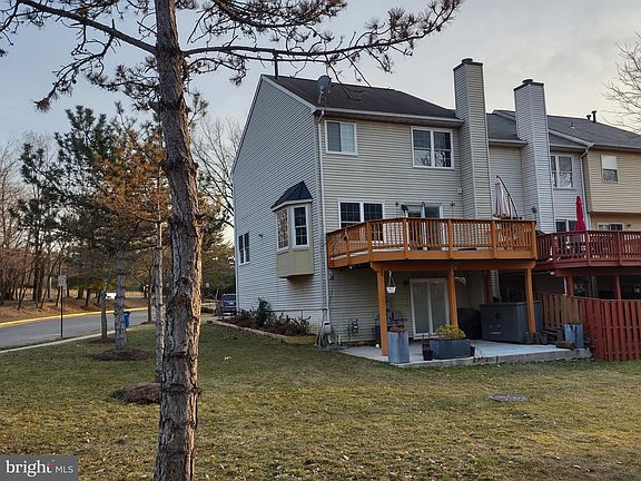 3rd image of 13800 Ashington Ct