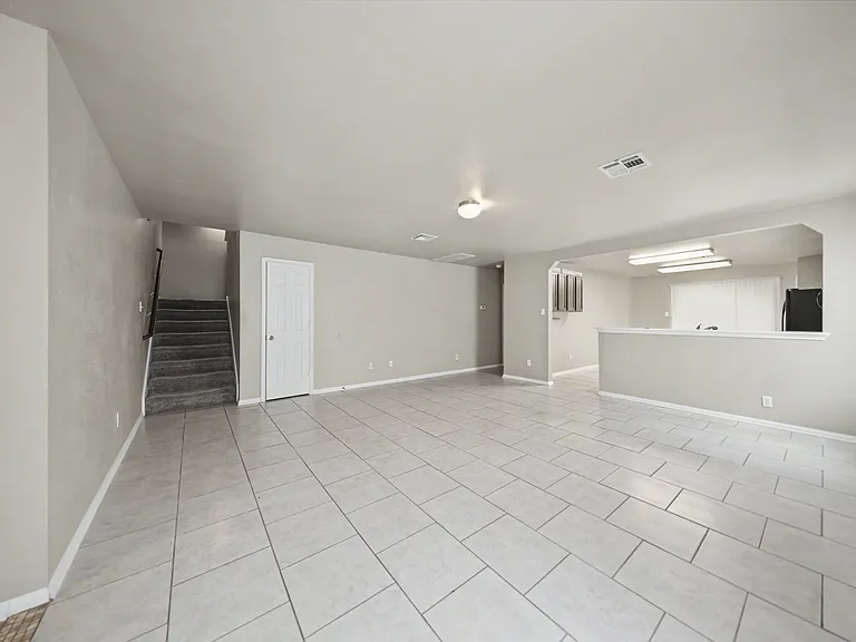 25 Avrshire Ln — Photo 6