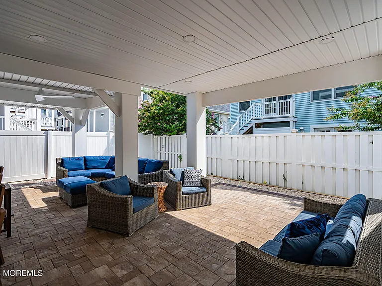 53 Fort Ave — Photo 3