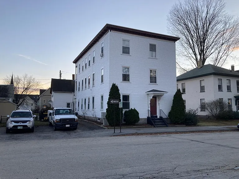 141 Laurel St — Photo 11