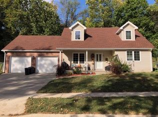 3308 N 9th St, Saint Joseph, MO 64505