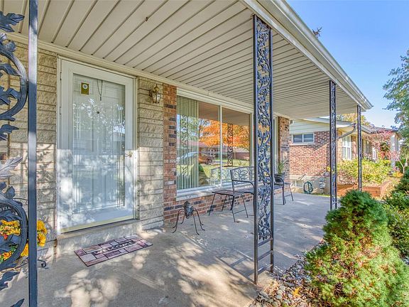 2nd image of 3711 Andora Pl