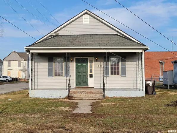 600 Clinton St, Lincoln, IL 62656