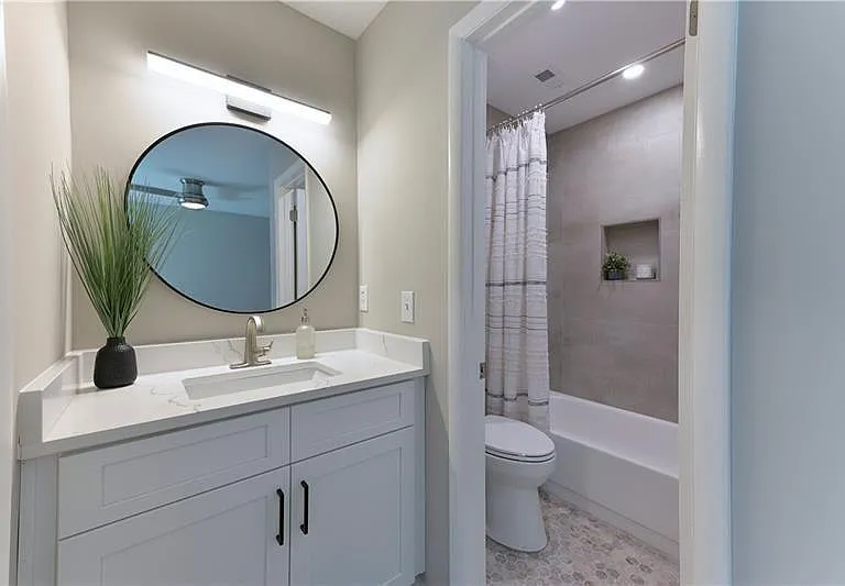 2179 Surrey Ct SE — Photo 25