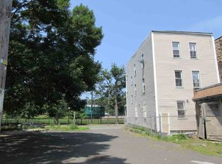 528 S 13th St, Newark, NJ 07103