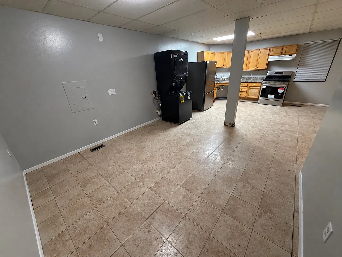 2 bed, 1300 sqft, $1,300 — Photo 4
