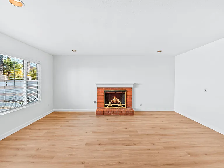 2039 Village Wood Rd — Photo 14