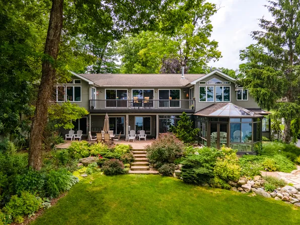 6559 Softshell Dr, Grass Lake, MI 49240