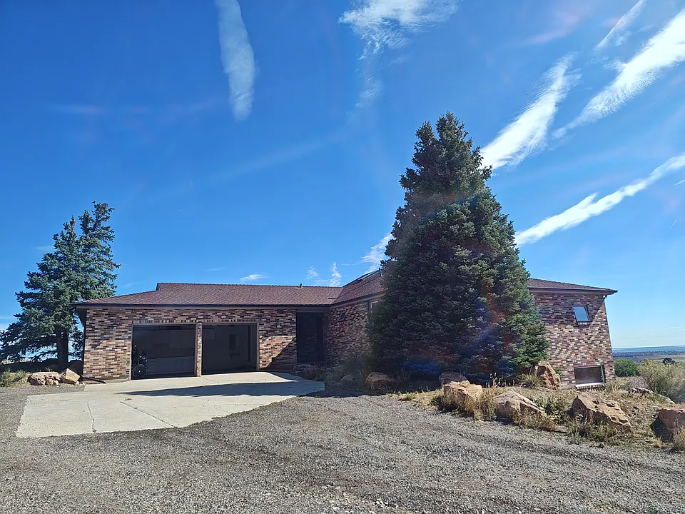 7926 Lone Pine Dr