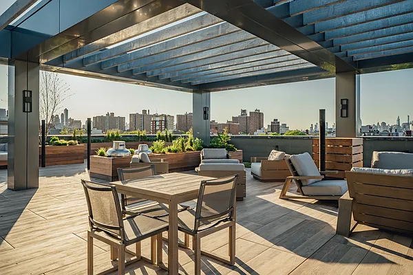 Rented by Nooklyn NYC LLC | media 107